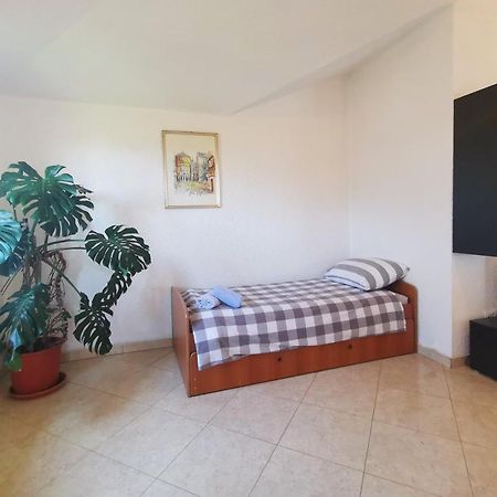 Apartman Luna Sveti Lovreč Pazenatički Eksteriør billede