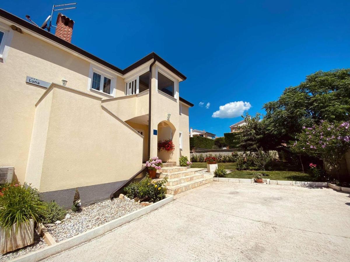 Apartman Luna Sveti Lovreč Pazenatički Eksteriør billede