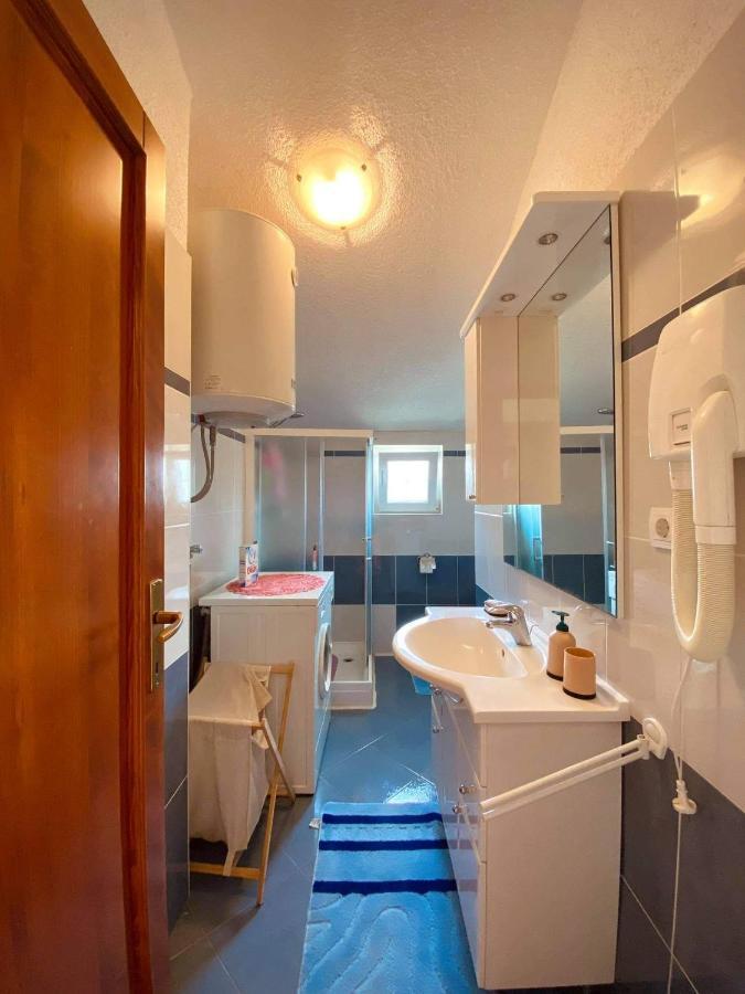 Apartman Luna Sveti Lovreč Pazenatički Eksteriør billede