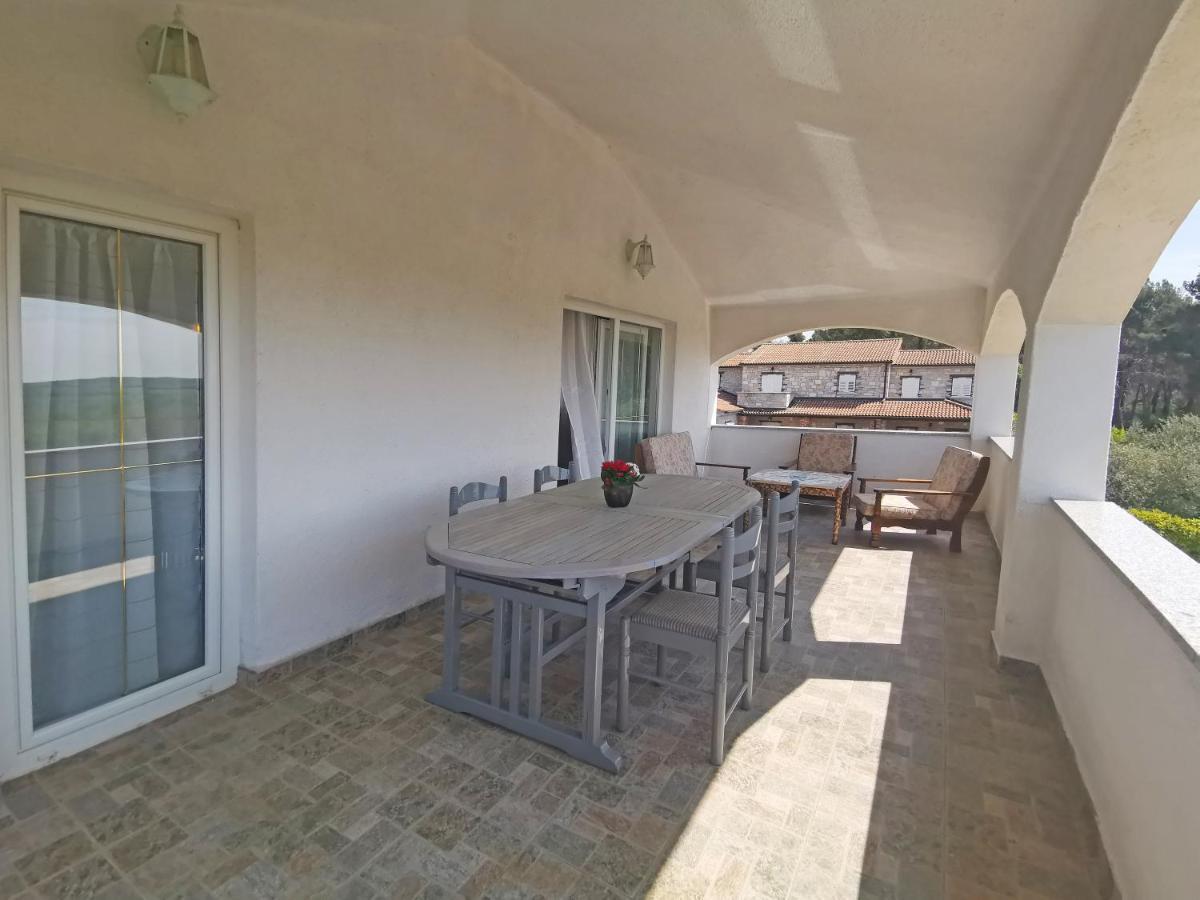 Apartman Luna Sveti Lovreč Pazenatički Eksteriør billede